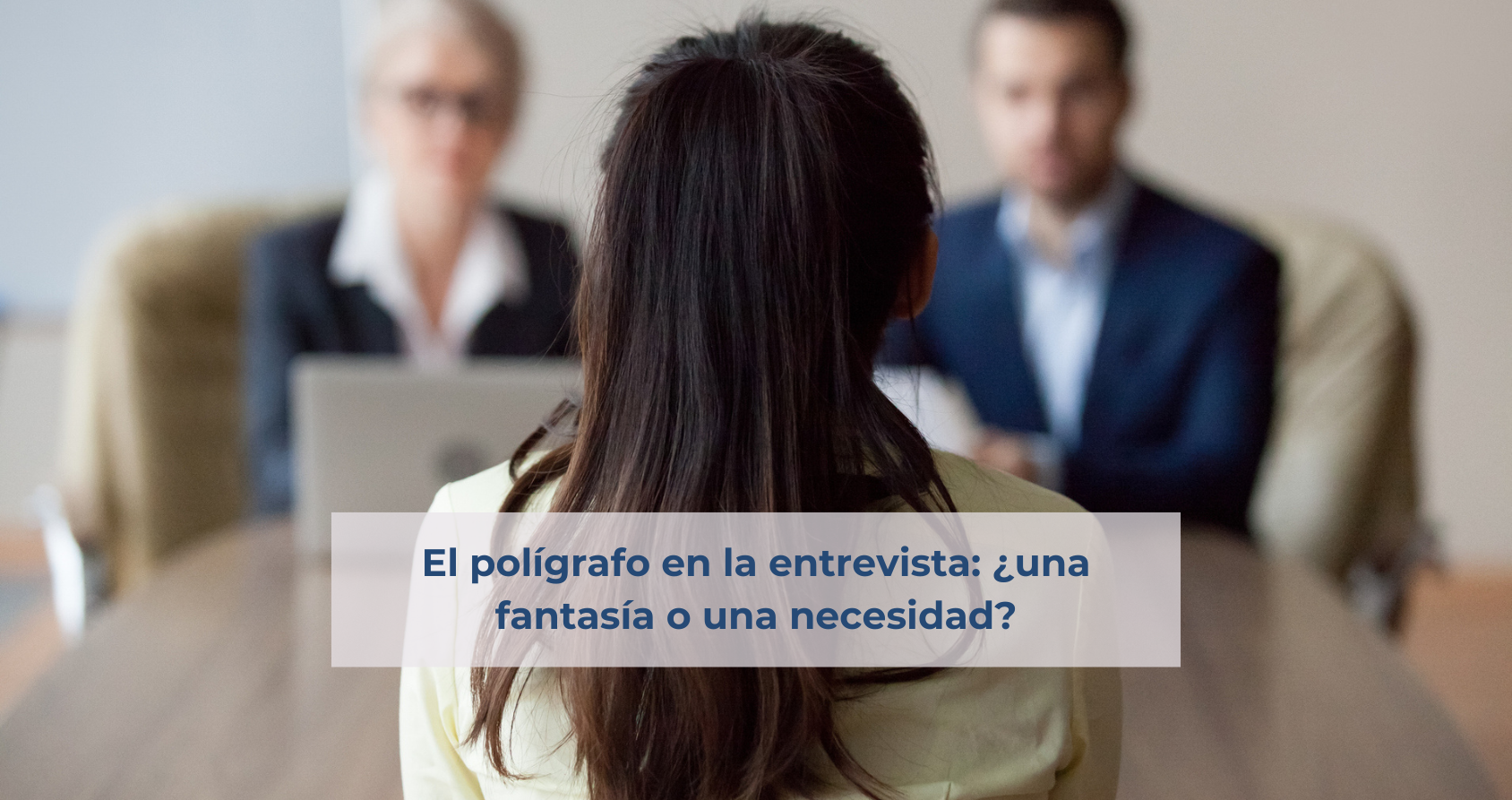 Entrevista de trabajo con dos consultores de talento senior